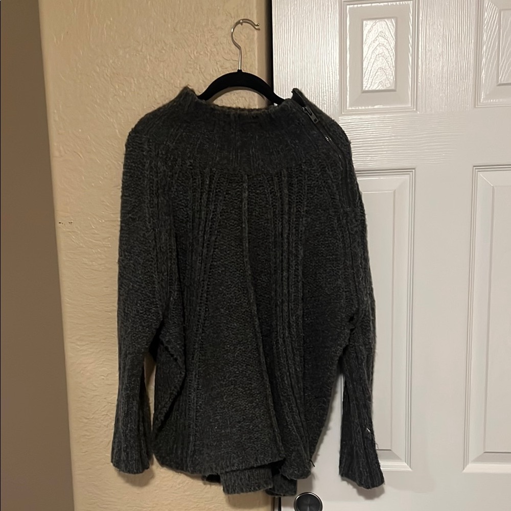 Free people XS/S oversized grey poncho/sweater.